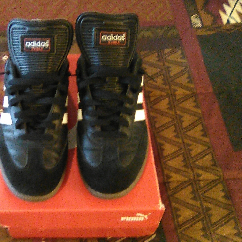 Men's adidas samba shoes